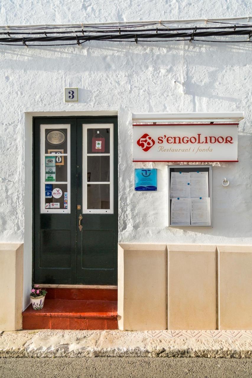 Hostal S'Engolidor Santo Tomás Exterior foto